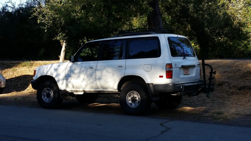 Clean 80 with no plates yet. Parked near a very nice offroad Merc Sprinter so maybe same dude.